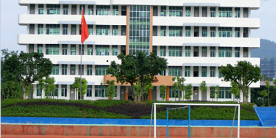 <b>四川閬中江南高級職業(yè)中學</b>